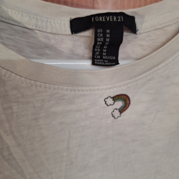 FOREVER 21 SIZE MEDIUM CROPPED WHITE T-SHIRT - Picture 2 of 2